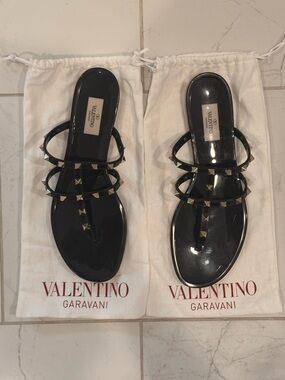 Valentino Garavani Black Rockstud Jelly Slide Sandals